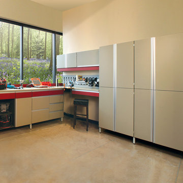 Utility Rooms / Craft Rooms / Garages