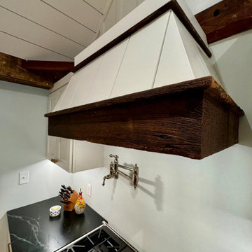 Amherst NH Farmhouse Kitchen