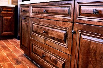 Example of a transitional kitchen design in Phoenix