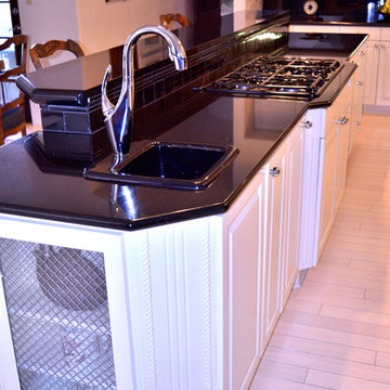 Black and White Kitchen