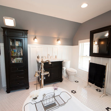 German Village Full Bath