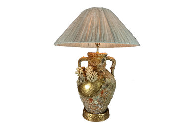 Lamp with coral