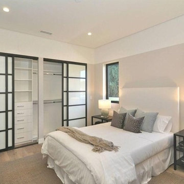 Contemporary Sherman Oaks Home