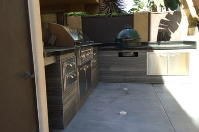 Home design - contemporary home design idea in Los Angeles