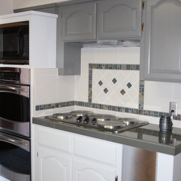 KITCHEN 2 TONE OAK CABINETS-AFTER