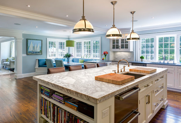 Traditional Kitchen by Robert A. Cardello Architects