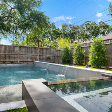 Dee's Pool