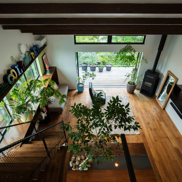 Slow life 琵琶湖を望む別荘に緑を感じ住む