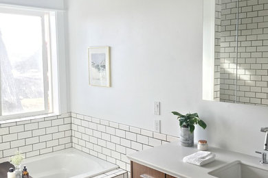 Minimalist bathroom photo in Boise