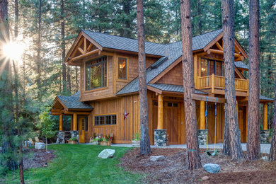 Mountain style exterior home photo in Seattle