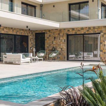 Villa S