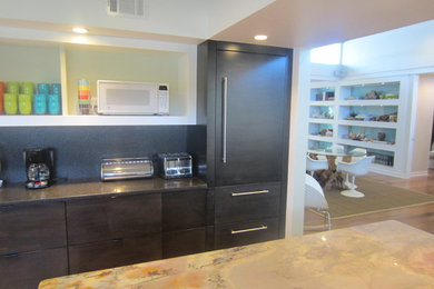 Inspiration for a modern home design remodel in Atlanta