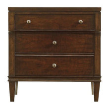 Lynne night stands