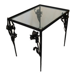 Iris Table - Products