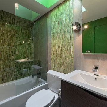 Fair Palms - Hall Bath