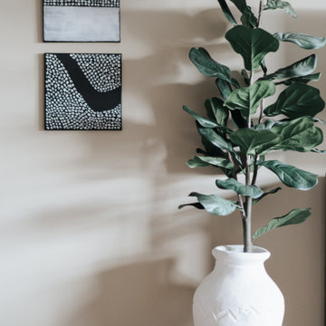 Simon Sunday | Living Room