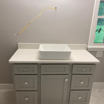 Fantastic White Dolomite & White Carrara Quartz | Bathroom