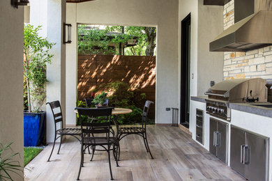 Inspiration for a contemporary patio remodel in Houston