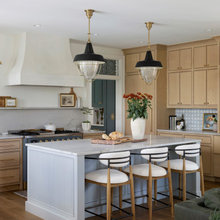 Houzz Tour: A New-build Home With Idyllic Lake Views