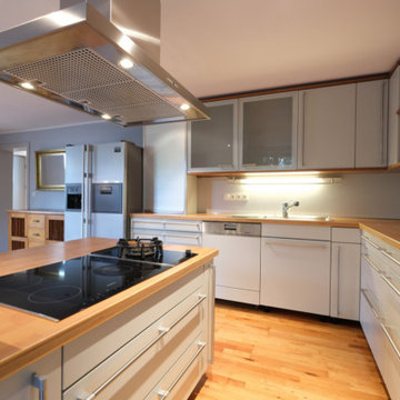 Küchenrenovierung: erhöhte Arbeitsplatte + mehr Stauraum