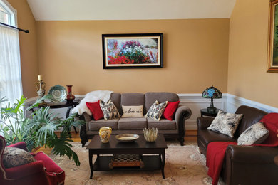 Living room - small eclectic open concept medium tone wood floor, brown floor and vaulted ceiling living room idea with beige walls