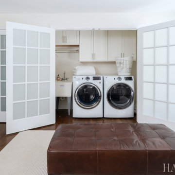 Wyndmoor Kitchen and Laundry