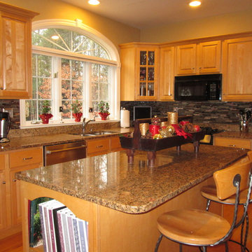 Beautiful Glass and Copper Backsplash