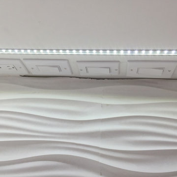 high gloss acrylic/textured laminate kitchen