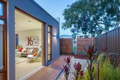 Contemporary deck in Adelaide.