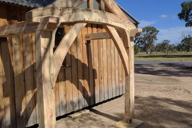 Inspiration for a traditional shed and granny flat in Wollongong.
