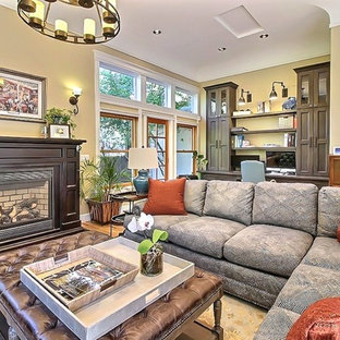 Arbeitszimmer mit Kaminsims aus Holz in San Francisco Ideen, Design