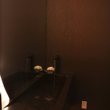 Leghorn Powder room