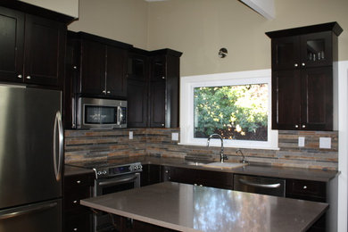 Kitchen - contemporary kitchen idea in Calgary