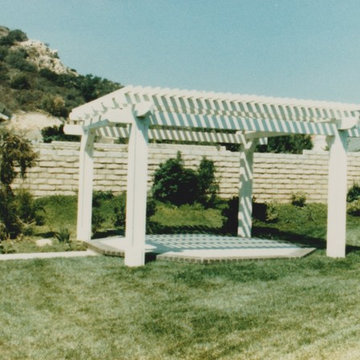 Freestanding Pergola
