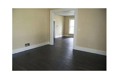 Minimalist living room photo in Milwaukee