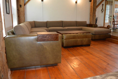 Inspiration for a modern living room remodel in Toronto