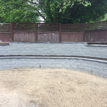 Retaining wall
