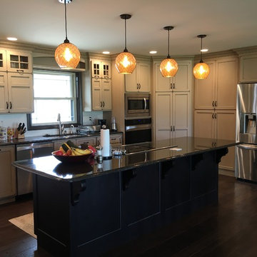 Modified Shaker, Paint, Glaze, Full Overlay