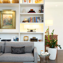 book shelf arrangement