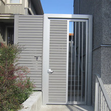 Gate