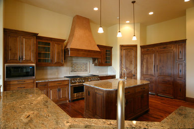Elegant kitchen photo in Austin