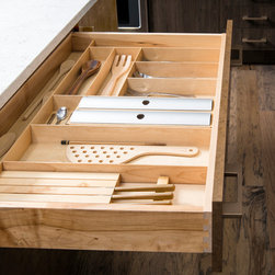 Wellborn Cabinet's Aspire Program - Regal Door Collection, Brilliant Door Collec - Kitchen Cabinetry