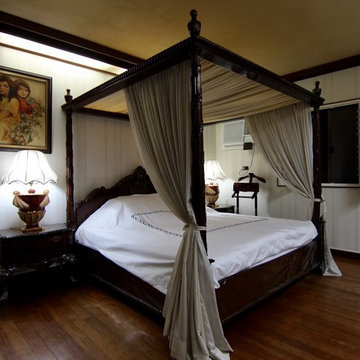 A cozy and comfortable room in a City - Plantation Shutters