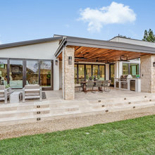 Indoor/Outdoor Living