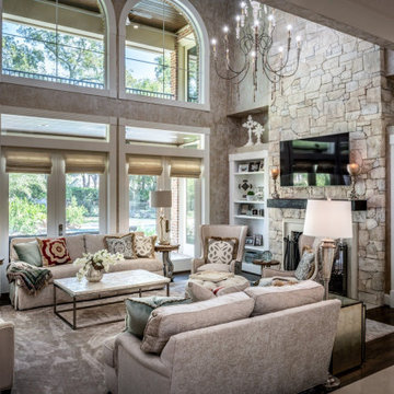 Traditional Living Rooms