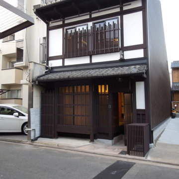 三黒柱ハウス/SanKokuBashira House