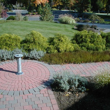 Entryway Patios & Landscaping