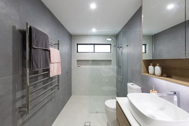 This is an example of a contemporary bathroom in Sydney.