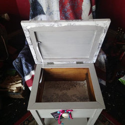 SOLD-&pound;45.00 Vintage sewing box... - Products