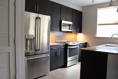 Example of a minimalist kitchen design in Philadelphia